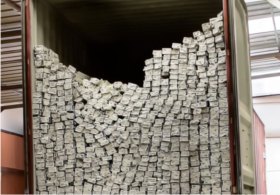 Perfiles de aluminio en el almacén de EuroAluminio
